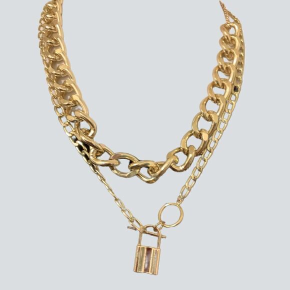 Gorgeous 2 Piece Lock and Chain Set NWT - Picture 1 of 3